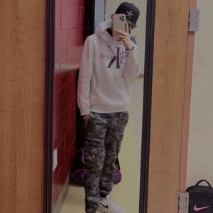 Meet your Posher, Milton